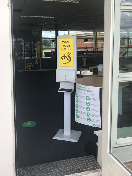 Digital Signage for F&B: Digital Signage with Automatic Hand Sanitizer dispenser