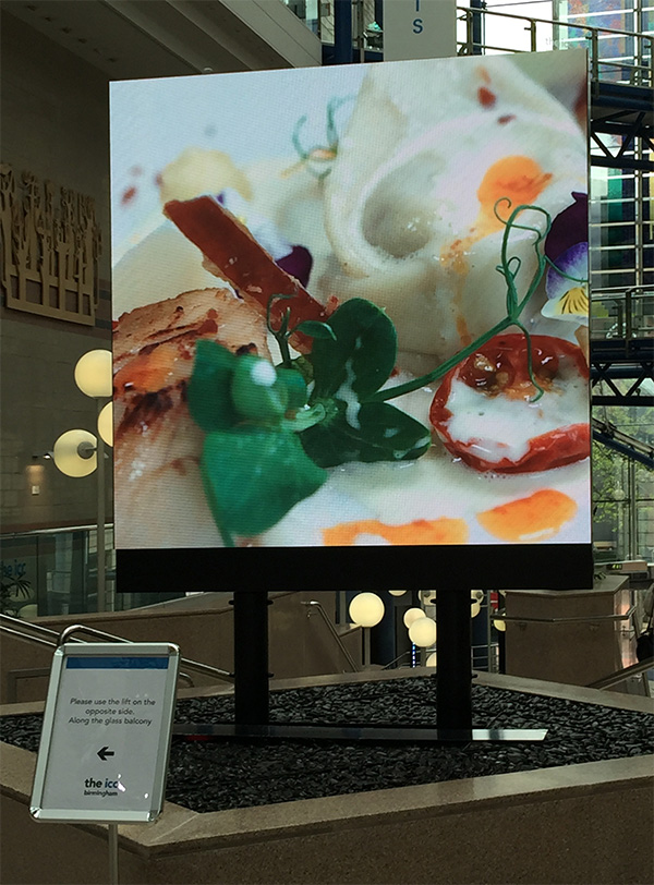 Digital Signage for FnB: LED Display