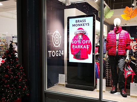Digital Signage for Rateil- free standing digital poster